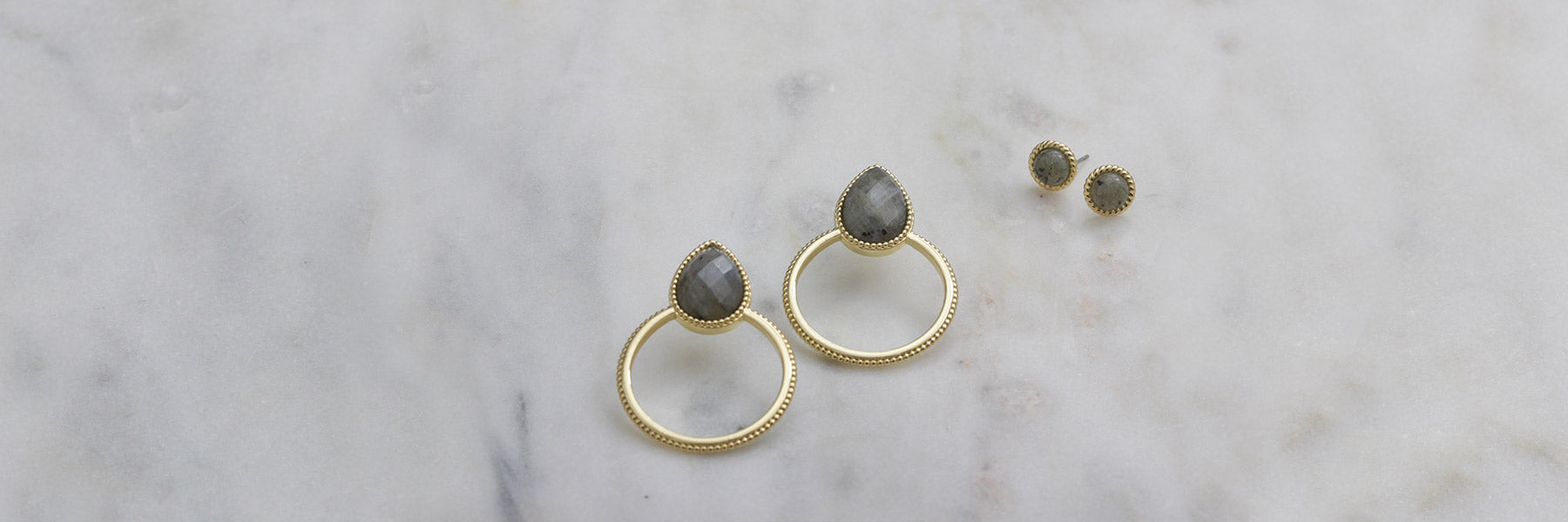 Boucles d'oreilles grises