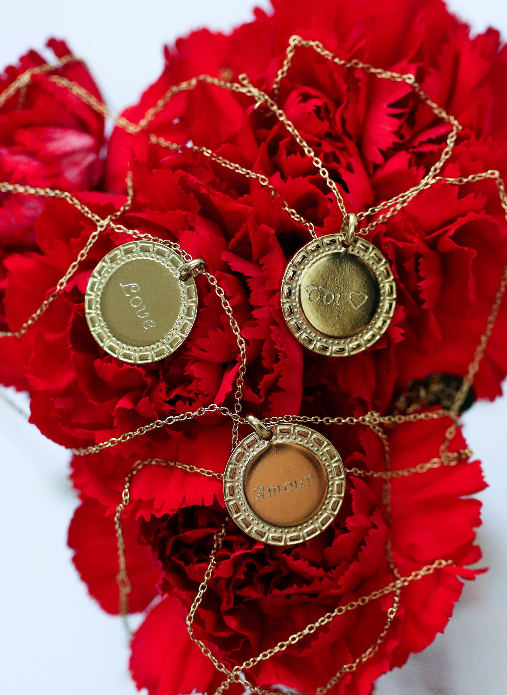 Medal necklace Love